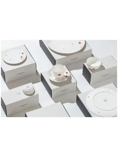 Richard Brendon V & A Dragon Flower 2-Piece Coupe Side Plate Set | Thumbnail 6 Richard Brendon V & A Dragon Flower 2-Piece Coupe Side Plate Set | Thumbnail 6