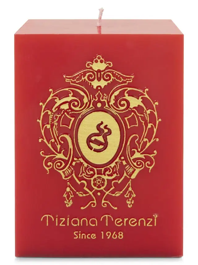 Women's Red Spice Snow Drama Cubed Air Therapy Candle