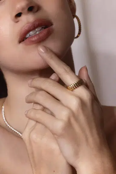 Anita Ko Zoe Ring | Thumbnail 2