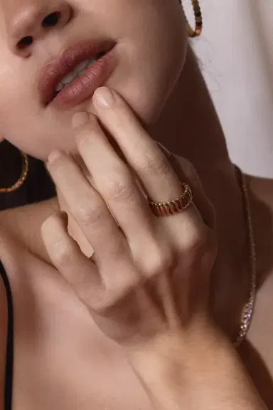Anita Ko Zoe Ring | Thumbnail 3