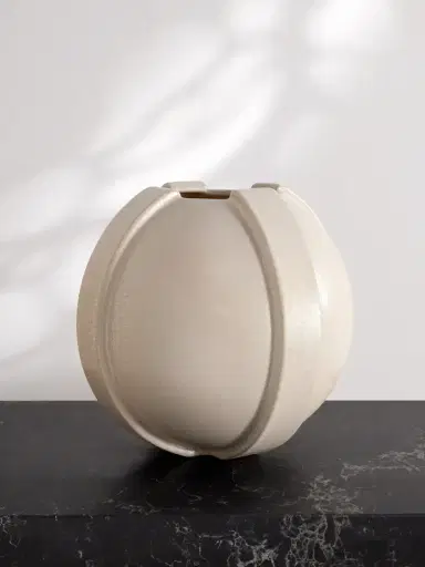 LOUISE ROE Vinci 01 Ceramic Vase | Thumbnail 1