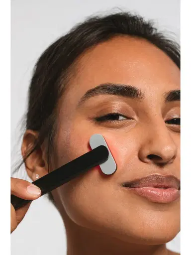 SolaWave Women's Advanced Red Light Therapy Skincare Device - Matte Black | Thumbnail 5