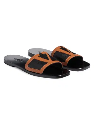 Valentino Garavani Men's Viva Superstar Slide Sandals in Nappa Leather | Thumbnail 2 Valentino Garavani Men's Viva Superstar Slide Sandals in Nappa Leather | Thumbnail 2