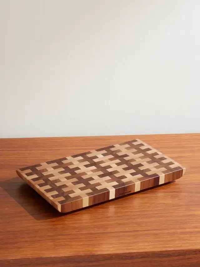 Soho Home Tyrell End Small Wood Chopping Board - Men