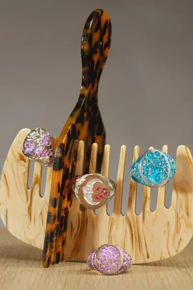 CASTRO SMITH Purple Orchid Signet Ring | Thumbnail 2