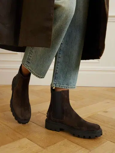 Tod's Suede Chelsea Boots | Thumbnail 2