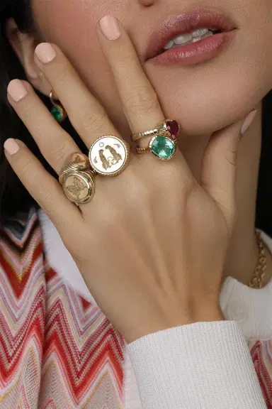 Retrouvaí Alchemy Love Signet Ring | Thumbnail 2
