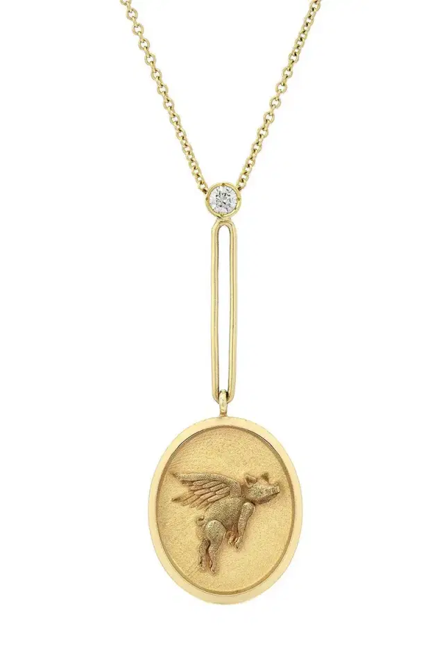 RETROUVAI Fantasy Motif Flying Pig Pendant Necklace