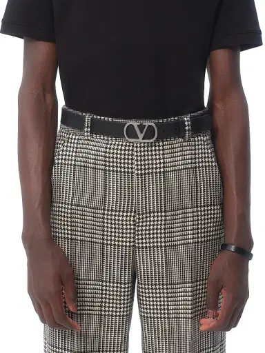 Valentino Garavani Men's VLogo Signature Belt in Shiny Calfskin 30MM - Black | Thumbnail 2