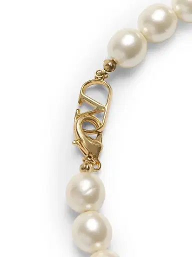 Valentino Garavani Women's Coeur Royal Necklace in Metal, Enamel and Beads | Thumbnail 4 Valentino Garavani Women's Coeur Royal Necklace in Metal, Enamel and Beads | Thumbnail 4