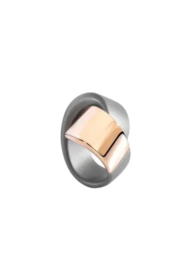 Vhernier Abbraccio Gold Titanium Ring | Thumbnail 1