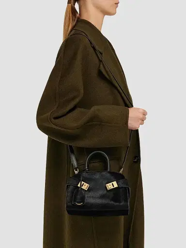 FERRAGAMO Women's Hug Mini Leather Top-Handle Bag - Nero | Thumbnail 2