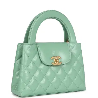 Chanel Chanel Small Kelly Shopper Light Green Shiny Aged Calfskin Brushed Gold Hardware | Thumbnail 2