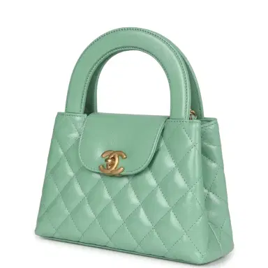 Chanel Chanel Small Kelly Shopper Light Green Shiny Aged Calfskin Brushed Gold Hardware | Thumbnail 5
