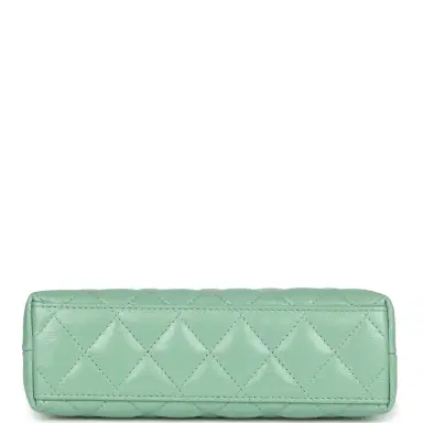 Chanel Chanel Small Kelly Shopper Light Green Shiny Aged Calfskin Brushed Gold Hardware | Thumbnail 6