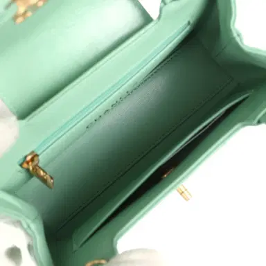 Chanel Chanel Small Kelly Shopper Light Green Shiny Aged Calfskin Brushed Gold Hardware | Thumbnail 9