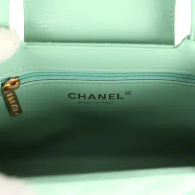 Chanel Chanel Small Kelly Shopper Light Green Shiny Aged Calfskin Brushed Gold Hardware | Thumbnail 10