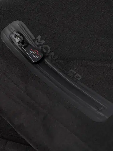 Moncler Grenoble Lapaz Logo-Appliquéd GORE-TEX Hooded Ski Jacket - Men | Thumbnail 3 Moncler Grenoble Lapaz Logo-Appliquéd GORE-TEX Hooded Ski Jacket - Men | Thumbnail 3