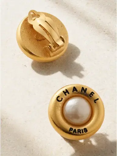 Vintage Chanel plated Faux Pearl Clip Earrings | Thumbnail 3