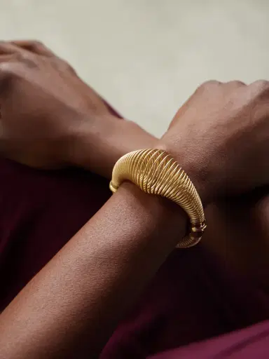 Alaïa Spiral Gold-tone Bracelet | Thumbnail 2