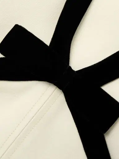 Tom Ford Bow-embellished Velvet-trimmed Wool And Silk-blend Crepe Mini Dress | Thumbnail 4