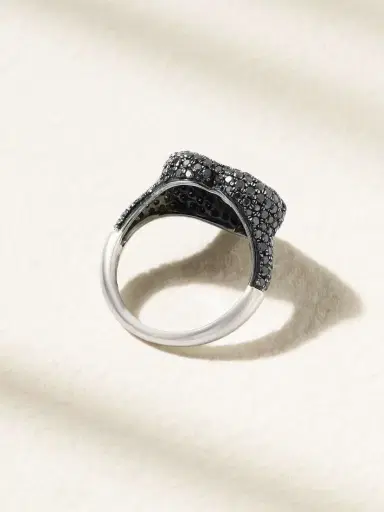 Kamyen Manaal 18-karat White Gold Diamond Pinky Ring | Thumbnail 3
