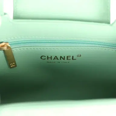 Chanel Chanel Small Kelly Shopper Light Green Shiny Aged Calfskin Brushed Gold Hardware | Thumbnail 9 Chanel Chanel Small Kelly Shopper Light Green Shiny Aged Calfskin Brushed Gold Hardware | Thumbnail 9