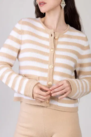 Allude CREWNECK BUTTON-UP CARDIGAN | Thumbnail 3