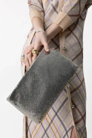 Rabanne METALLIC WRISTLET CLUTCH - SILVER | Thumbnail 2 Rabanne METALLIC WRISTLET CLUTCH - SILVER | Thumbnail 2