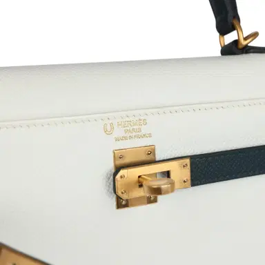 HERMÈS Hermes Special Order (HSS) Kelly Sellier 25 White and Vert Cypress Epsom Brushed Gold Hardware | Thumbnail 7 HERMÈS Hermes Special Order (HSS) Kelly Sellier 25 White and Vert Cypress Epsom Brushed Gold Hardware | Thumbnail 7