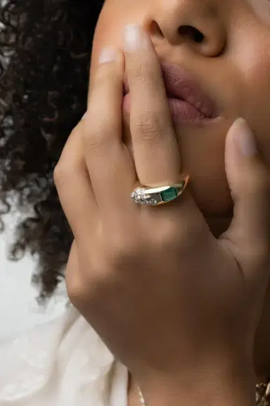 Uniform Object Emerald Dowry Ring | Thumbnail 2