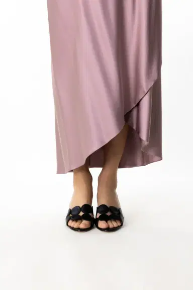 Manolo Blahnik Haribalmu Mules | Thumbnail 2