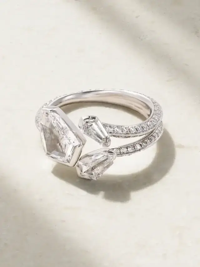 18-karat White Gold Diamond Ring