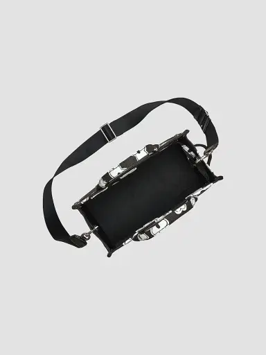 Marc Jacobs Women's The Daisy Canvas Medium Tote Bag - Black White | Thumbnail 7 Marc Jacobs Women's The Daisy Canvas Medium Tote Bag - Black White | Thumbnail 7
