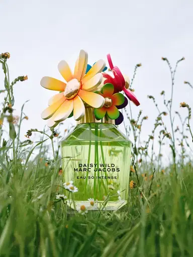Marc Jacobs Women's Daisy Wild Eau So Intense Eau de Parfum 1.7 oz. | Thumbnail 8