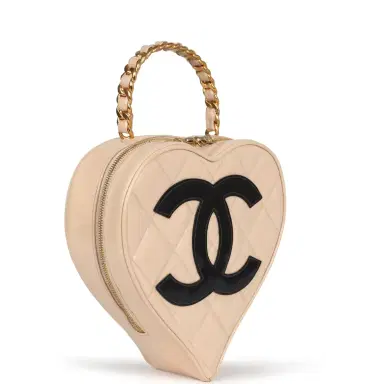 Chanel Vintage Chanel Heart Vanity Bag Beige and Black Patent Antique Gold Hardware | Thumbnail 2