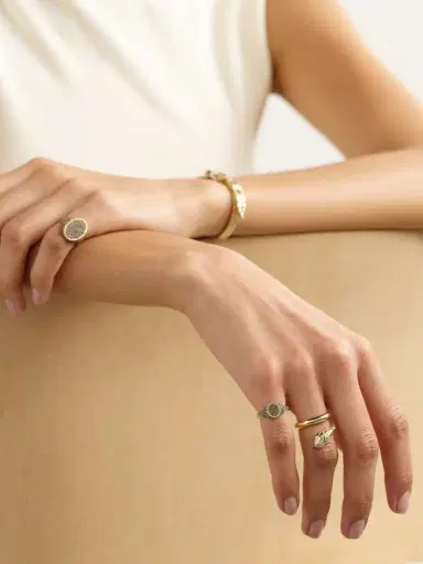Yvonne Léon Baby Chevalière Ovale 9-karat Gold, Diamond And Citrine Signet Ring | Thumbnail 5 Yvonne Léon Baby Chevalière Ovale 9-karat Gold, Diamond And Citrine Signet Ring | Thumbnail 5