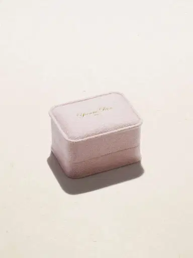Yvonne Léon Baby Chevalière Marquise 9-karat White Gold Diamond Signet Ring | Thumbnail 5