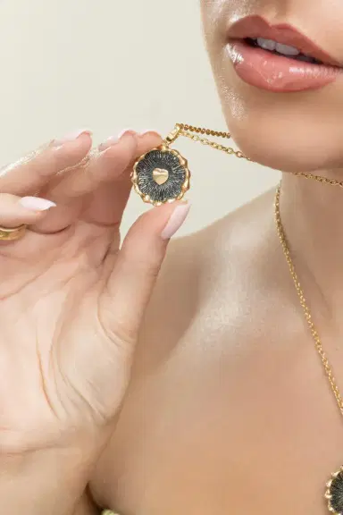 VRAM Hypha Heart Necklace | Thumbnail 3