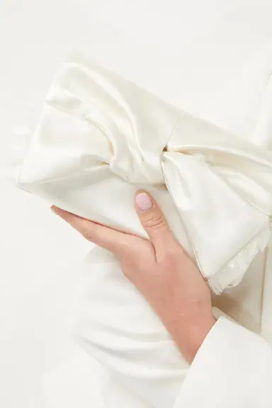Anya Hindmarch Bow Clutch | Thumbnail 4