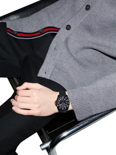 Gucci Men's Dive Stainless Steel & Rubber Watch/40MM - Black | Thumbnail 2 Gucci Men's Dive Stainless Steel & Rubber Watch/40MM - Black | Thumbnail 2
