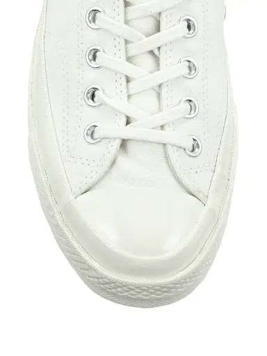 Comme des Garçons PLAY Women's Peek-A-Boo Canvas Low-Top Sneakers - White | Thumbnail 4 Comme des Garçons PLAY Women's Peek-A-Boo Canvas Low-Top Sneakers - White | Thumbnail 4