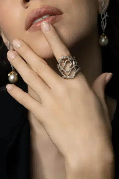 PARULINA Thorn Briar Diamond Ring | Thumbnail 3