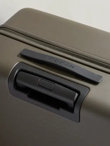 Horizn Studios H7 Carry-On Hardshell Suitcase - Men | Thumbnail 5 Horizn Studios H7 Carry-On Hardshell Suitcase - Men | Thumbnail 5