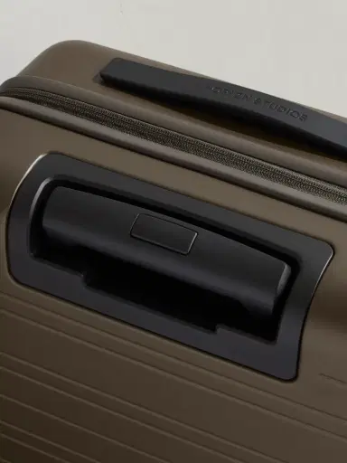 Horizn Studios H5 Carry-On Hardshell Suitcase - Men | Thumbnail 5 Horizn Studios H5 Carry-On Hardshell Suitcase - Men | Thumbnail 5
