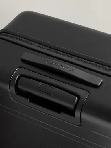 Horizn Studios H7 Essential Hardshell Check-In Suitcase - Men | Thumbnail 5 Horizn Studios H7 Essential Hardshell Check-In Suitcase - Men | Thumbnail 5