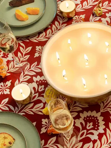 Blueme Gold Cheer Pomegranate & Clove Ceramic Candle | Thumbnail 5 Blueme Gold Cheer Pomegranate & Clove Ceramic Candle | Thumbnail 5