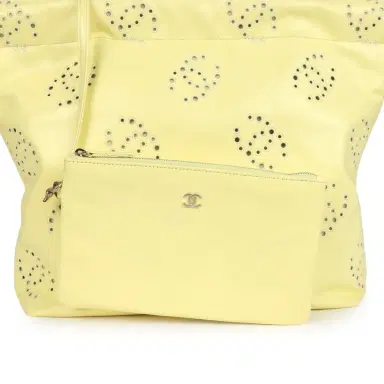 Chanel Chanel Small 22 Bag Yellow Shiny Calfskin Brushed Gold Hardware | Thumbnail 8 Chanel Chanel Small 22 Bag Yellow Shiny Calfskin Brushed Gold Hardware | Thumbnail 8