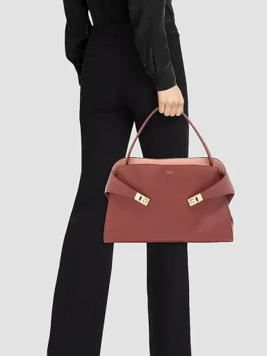 Ferragamo Women's Hug Leather Shoulder Bag | Thumbnail 2
