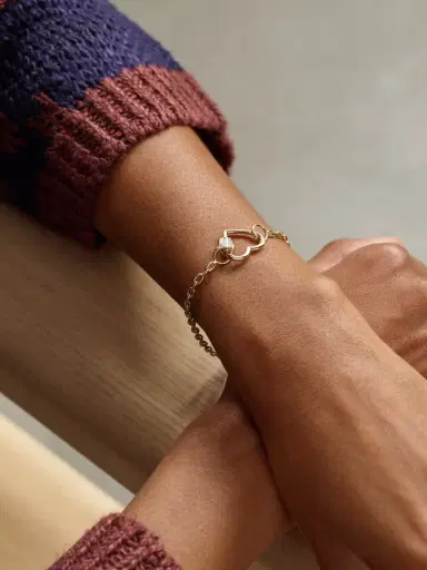Marla Aaron Baguette Baby Heart Lock + Pulley Chain 14-karat Gold Diamond Bracelet | Thumbnail 2 Marla Aaron Baguette Baby Heart Lock + Pulley Chain 14-karat Gold Diamond Bracelet | Thumbnail 2